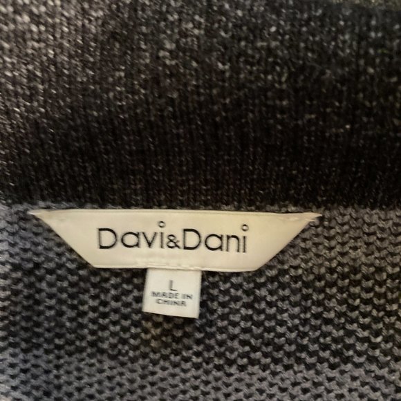 Davi & Dani dark gray plaid long cardigan duster sweater - Picture 6 of 8